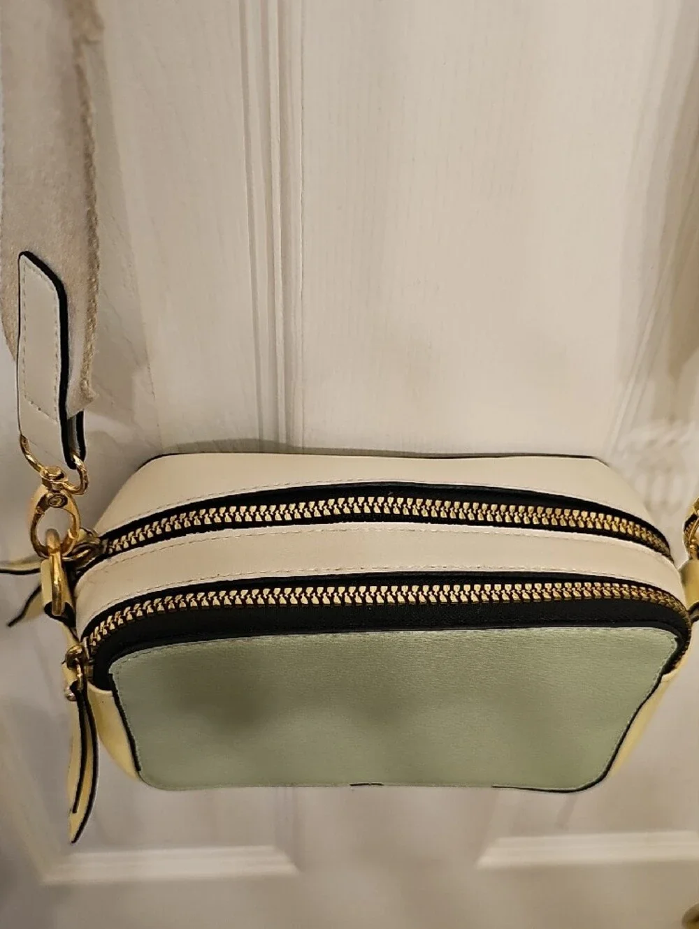 Unbranded Women's Two-Tone Crossbody Bag in Sage Green and Cream